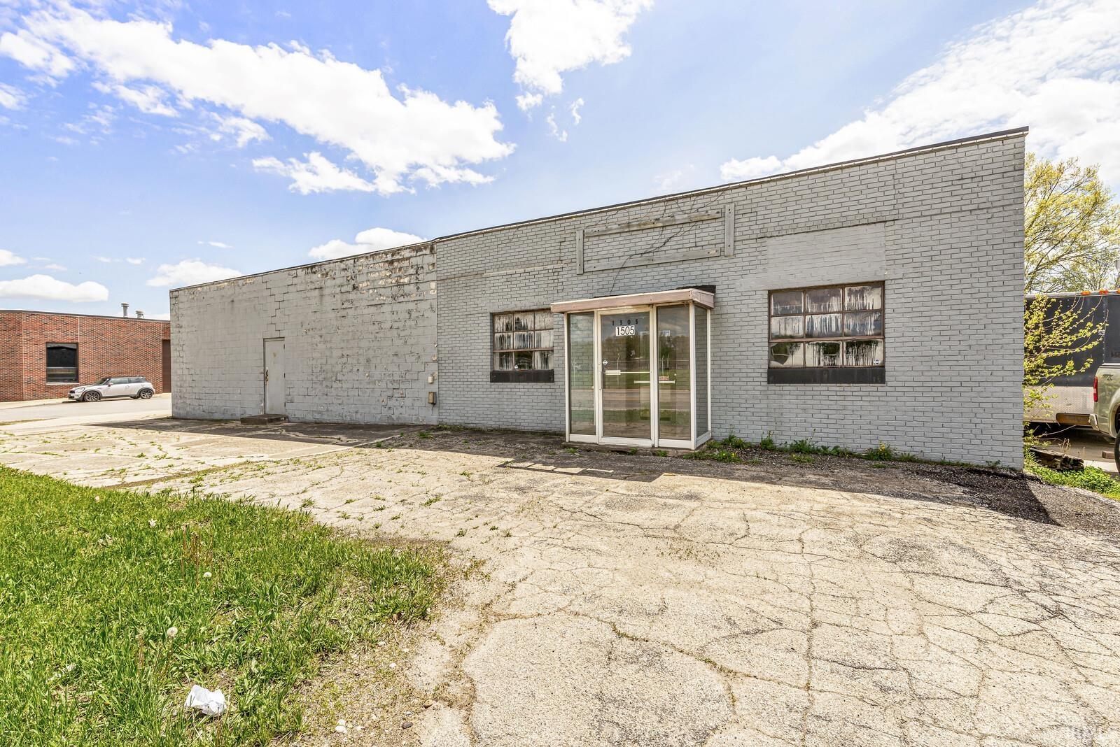 1505 W Beardsley Avenue Elkhart IN 46514