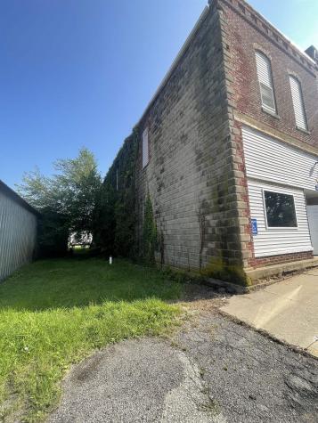 103 W Main Street Larwill IN 46764