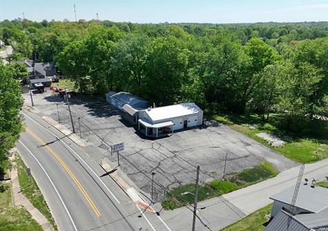 1801 E Main Street & 108 S 18th Street Petersburg IN 47567