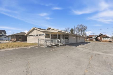 202 W Whitley Street Churubusco IN 46723