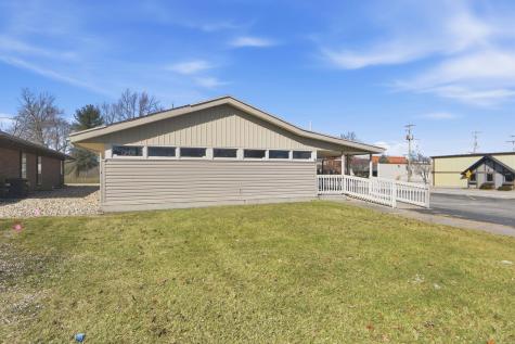 202 W Whitley Street Churubusco IN 46723