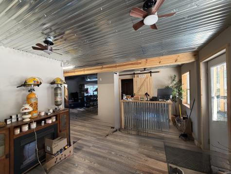 5736 N St Rd 57 Road Petersburg IN 47567