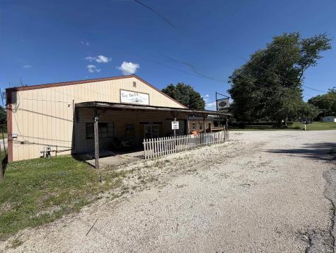 5736 N St Rd 57 Road Petersburg IN 47567