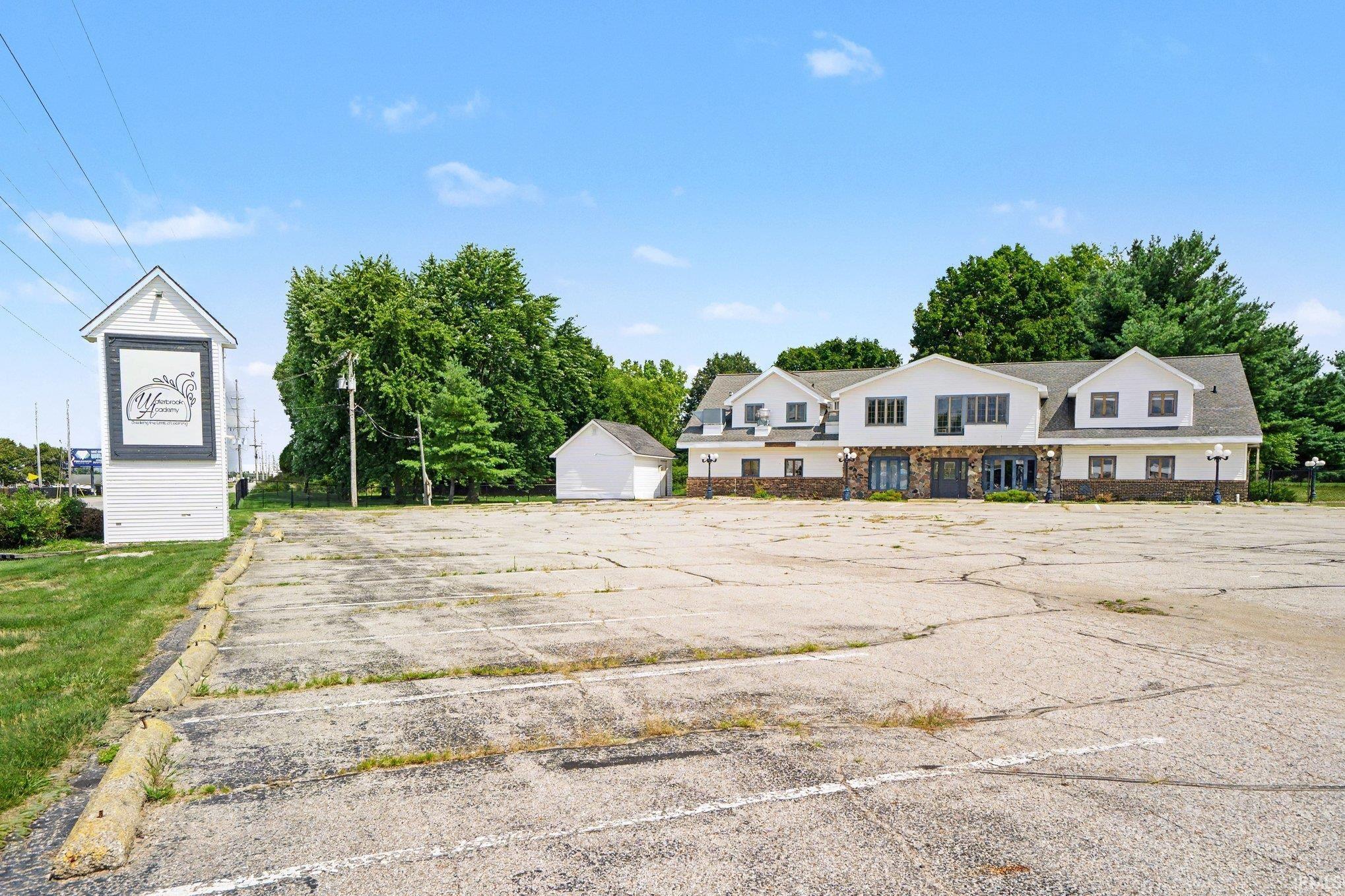 66402 State Road 19 Road Wakarusa IN 46573