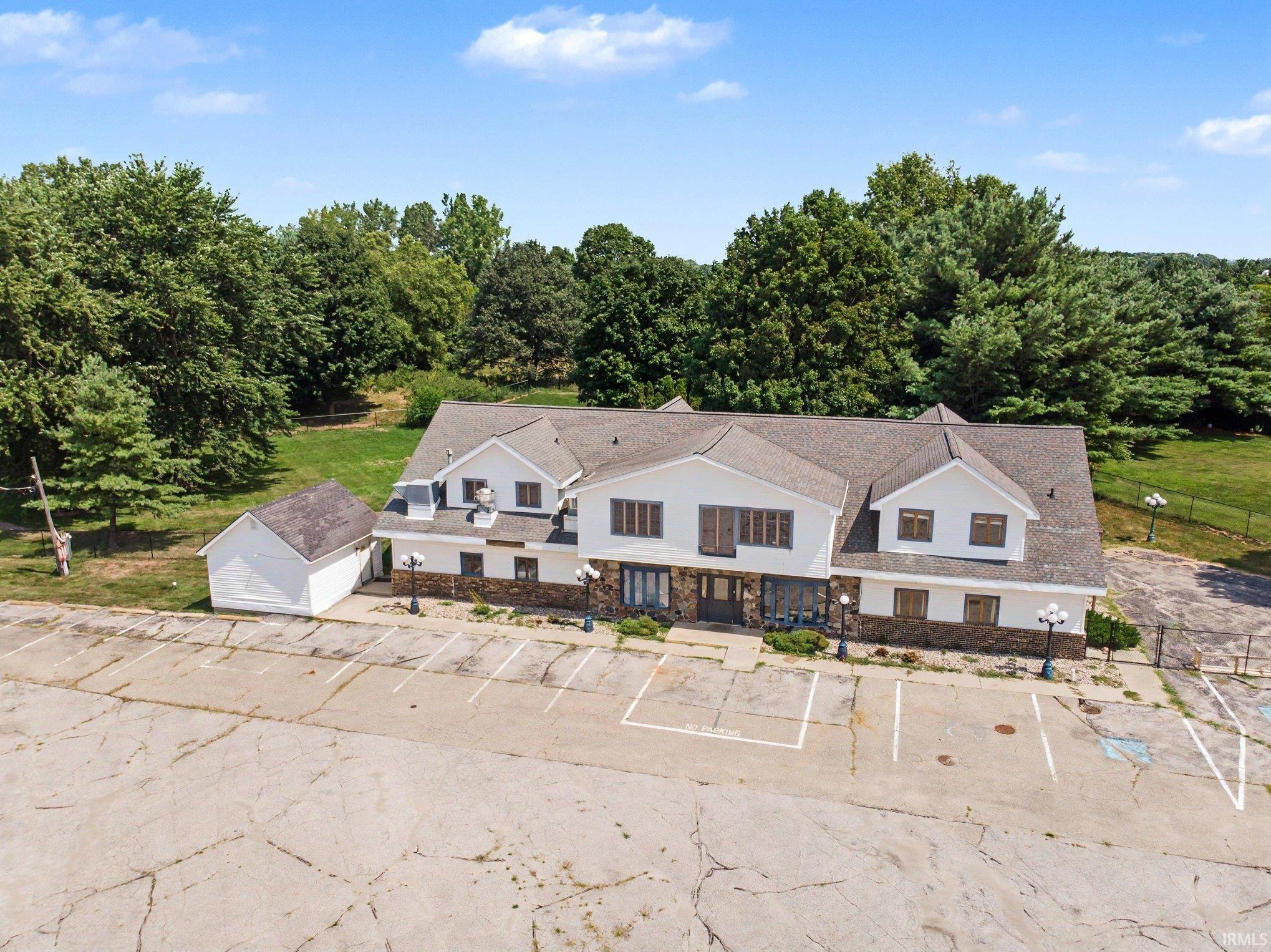 66402 State Road 19 Road Wakarusa IN 46573