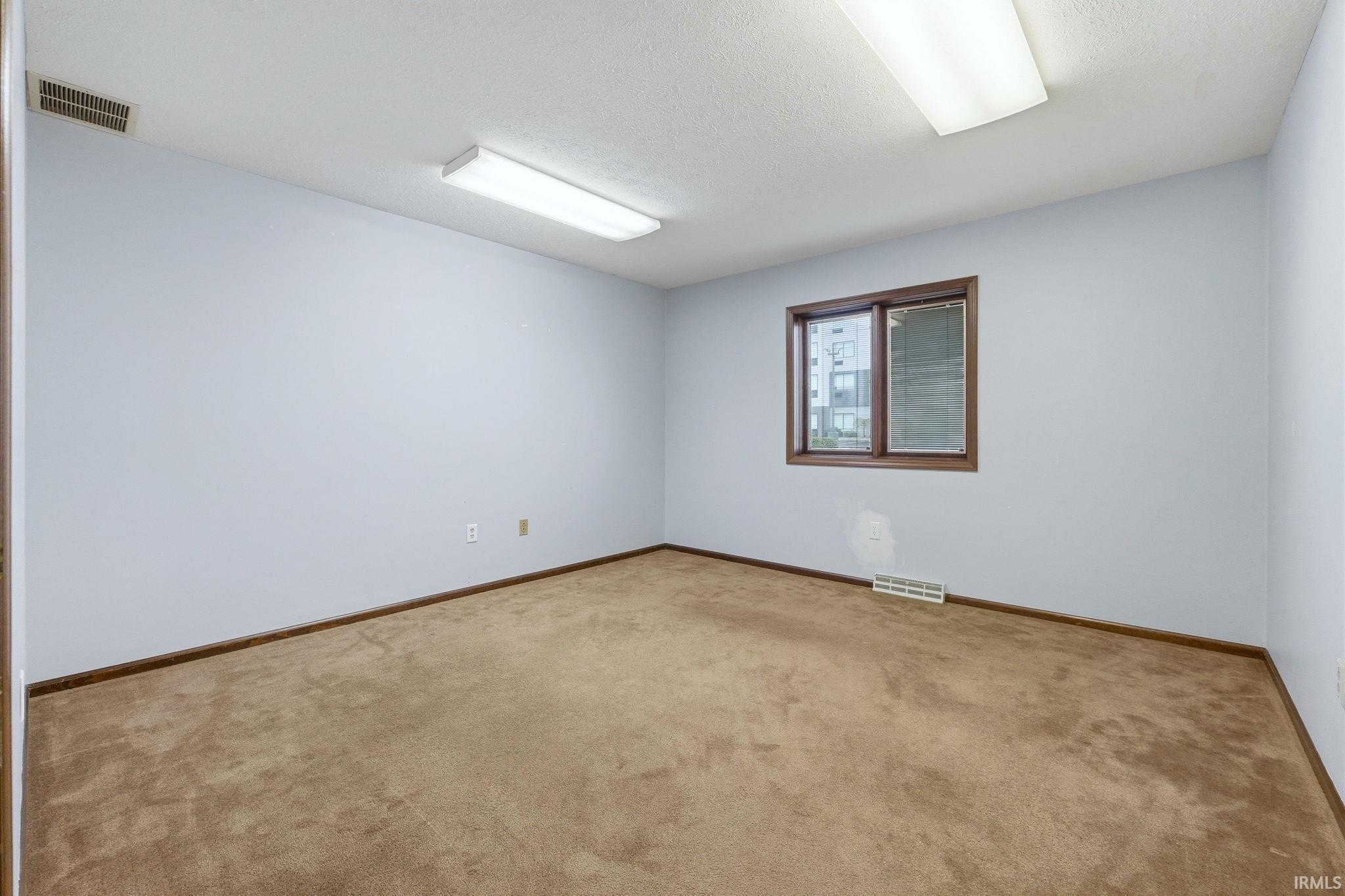 3201 E Center Street Warsaw IN 46582