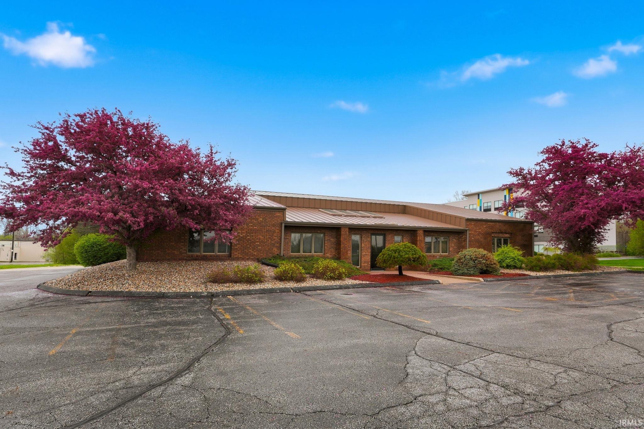 3201 E Center Street Warsaw IN 46582