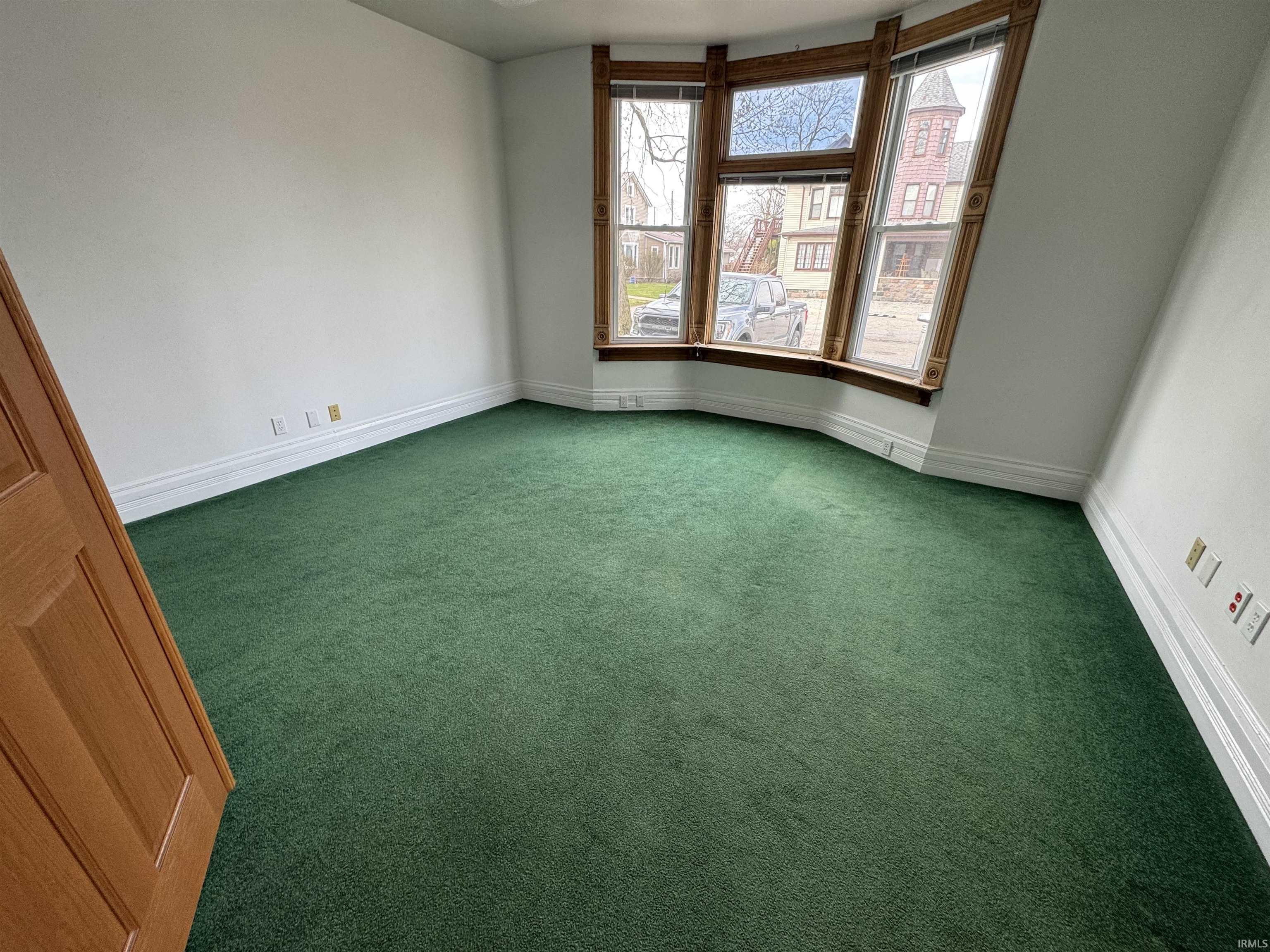 302 E Winona Avenue Warsaw IN 46580