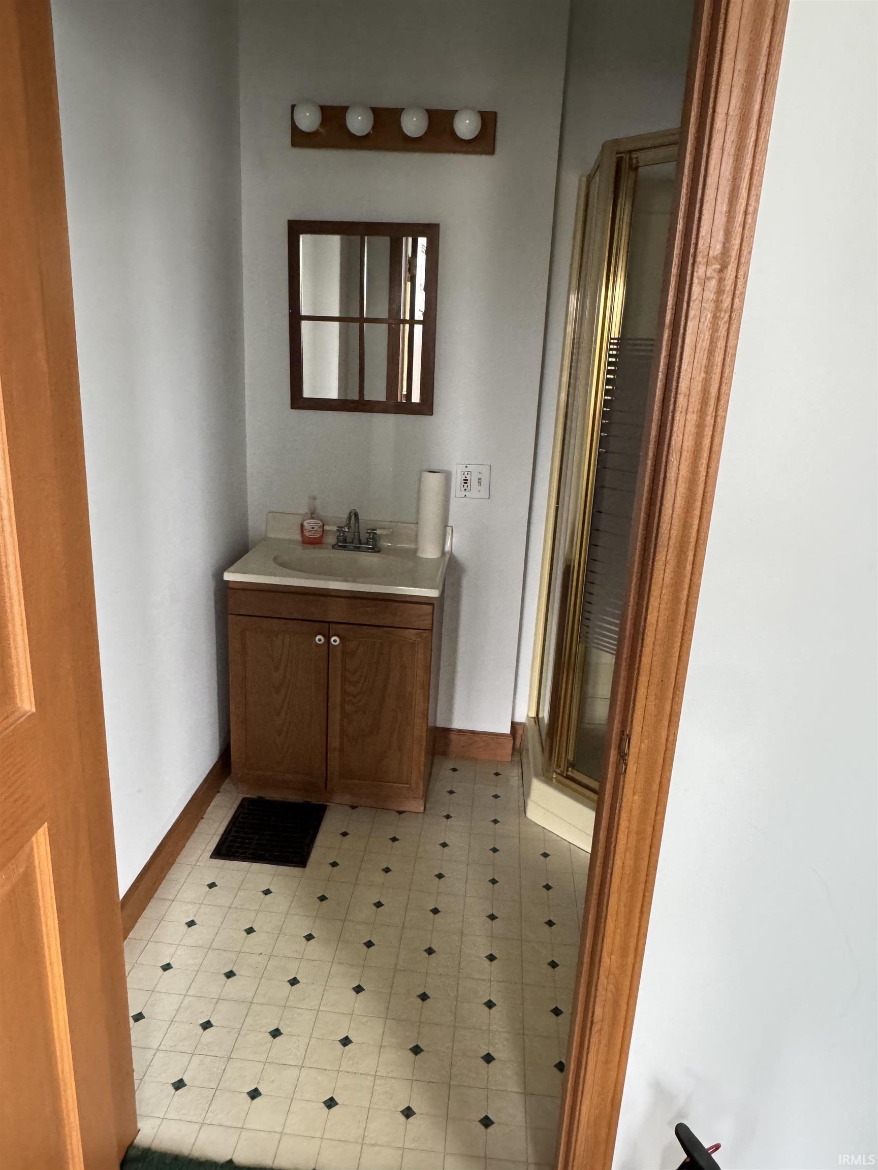 302 E Winona Avenue Warsaw IN 46580