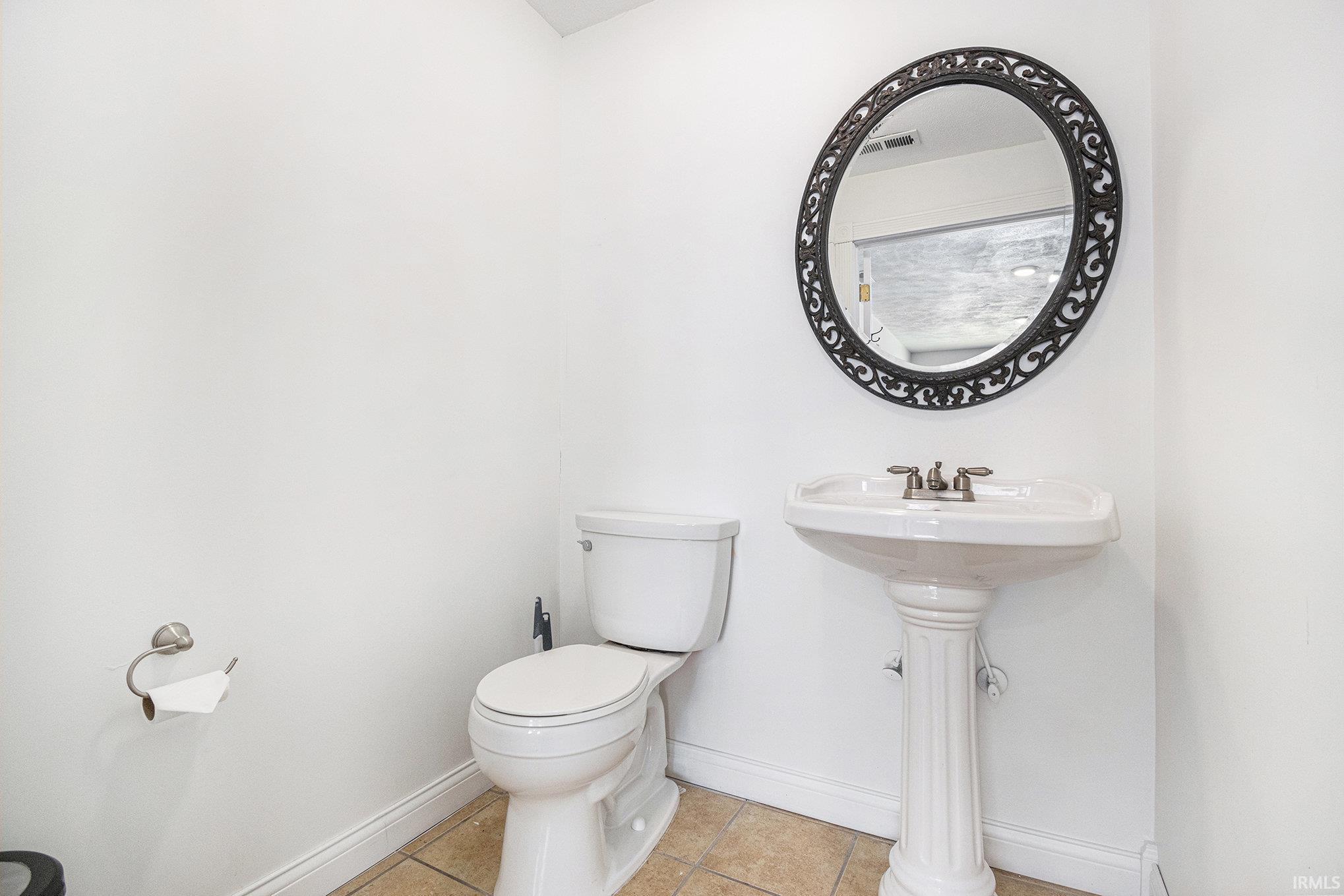 955 Fisher Avenue Warsaw IN 46580