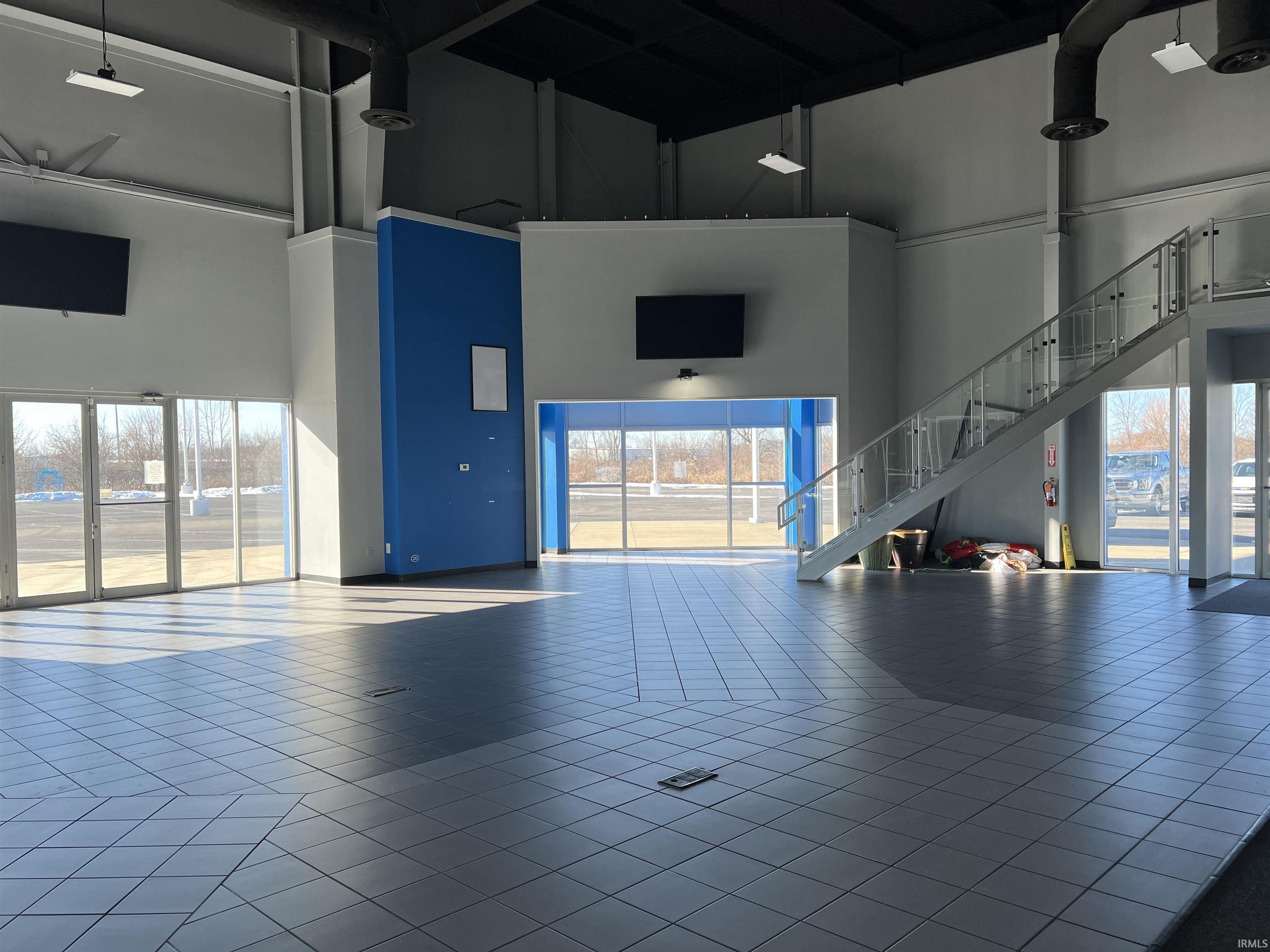 2303 N Oak Drive Plymouth IN 46563