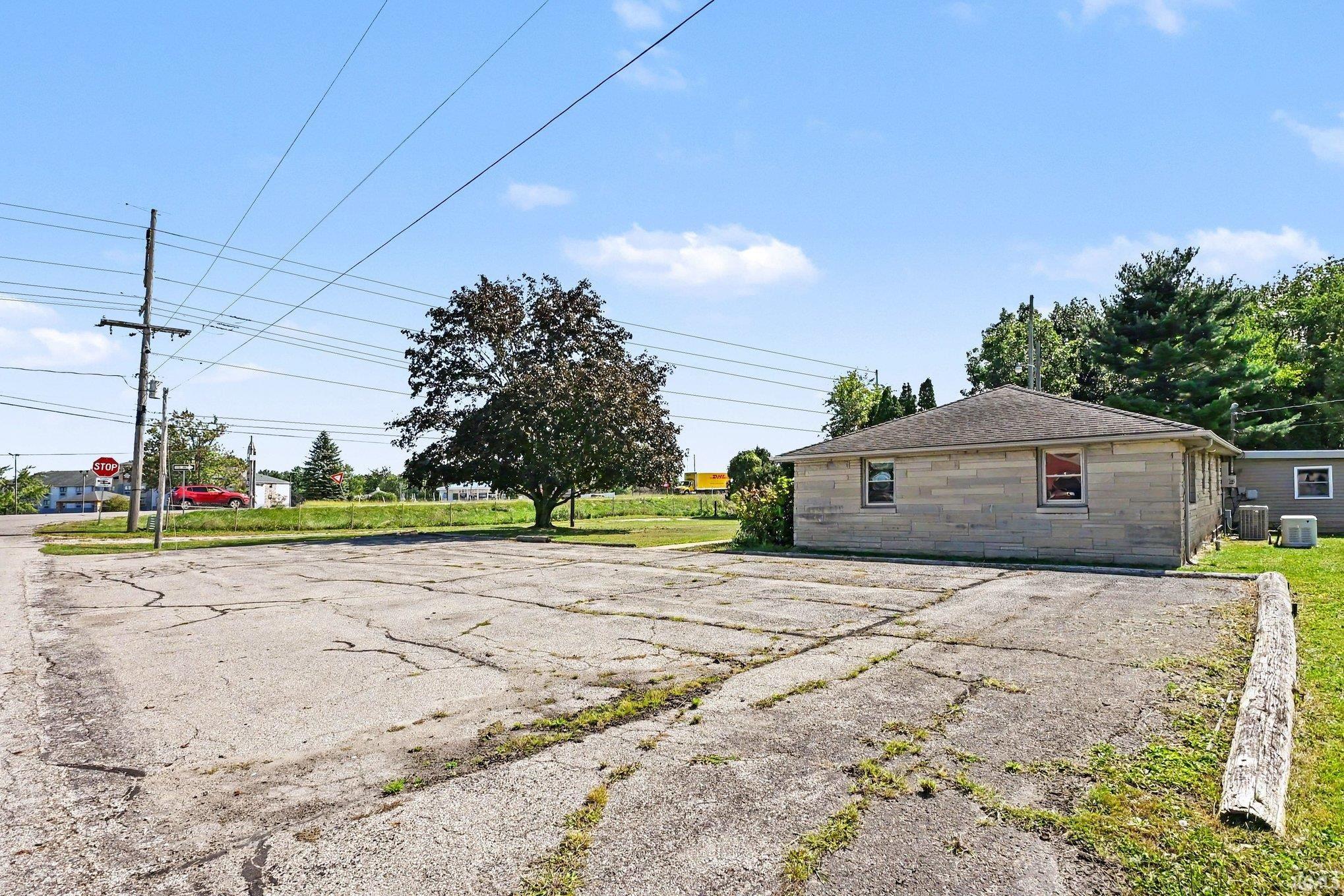 3790 E Lake City Highway Warsaw IN 46580