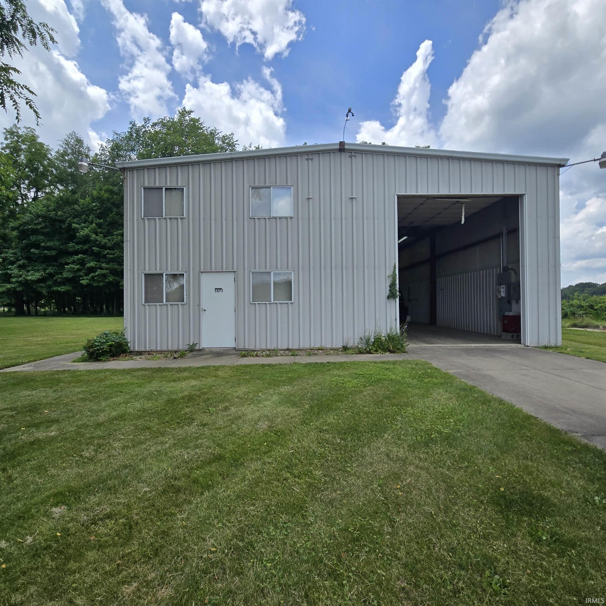 5877 Pine Road Plymouth IN 46563
