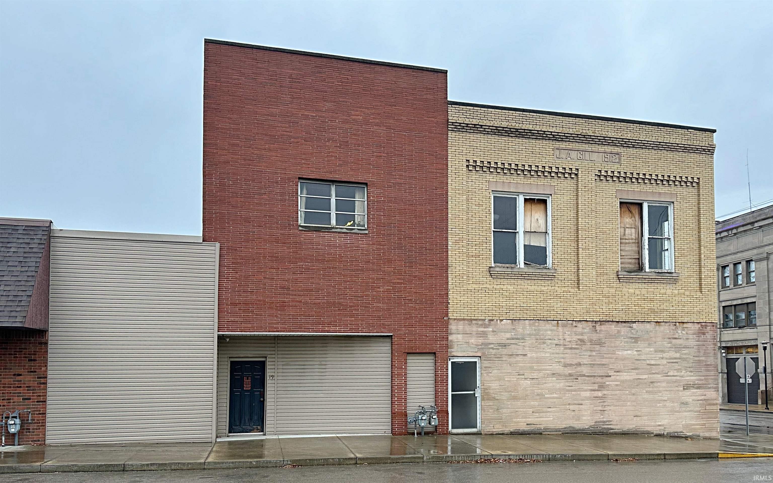 19 NE 3rd Street Washington IN 47501