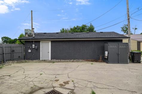1017 E Pontiac Street Fort Wayne IN 46803