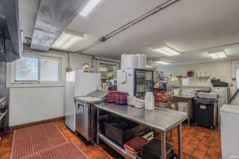 407 Third Street Howe IN 46746