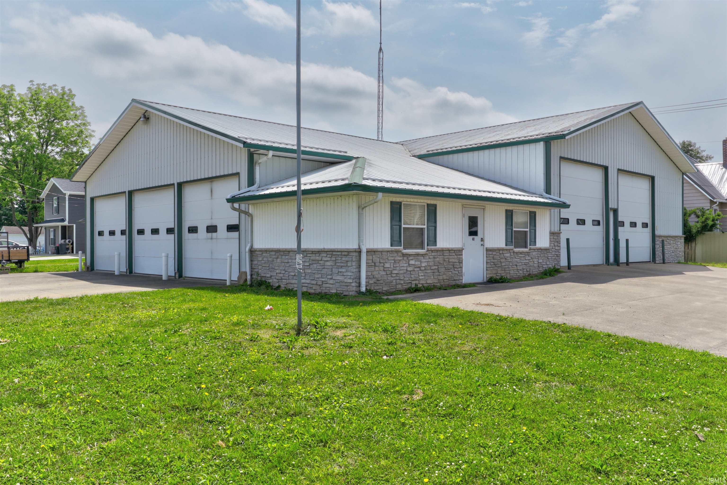 206 & 208 S Meridian Street Washington IN 47501