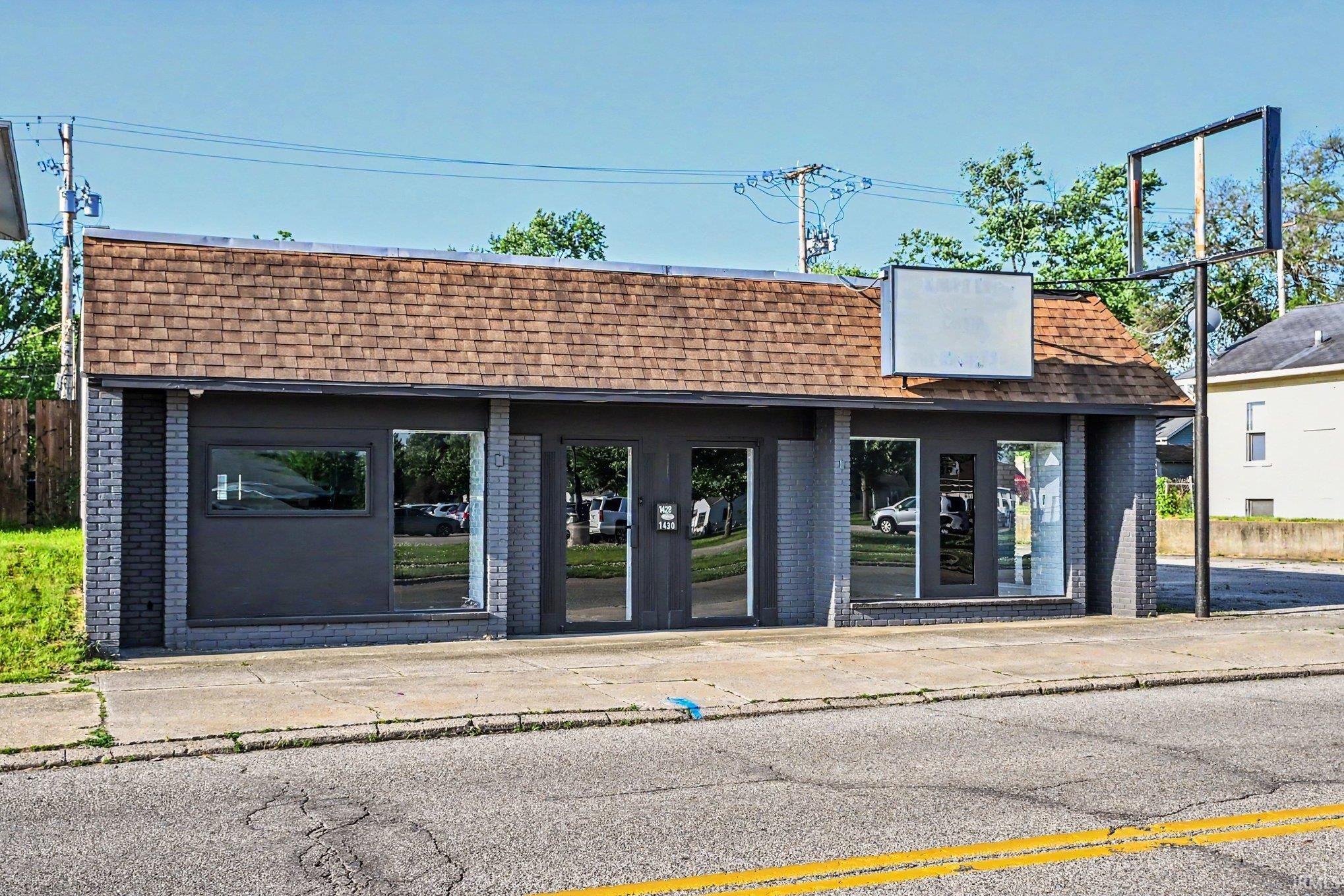 1428 E Calvert Street South Bend IN 46613
