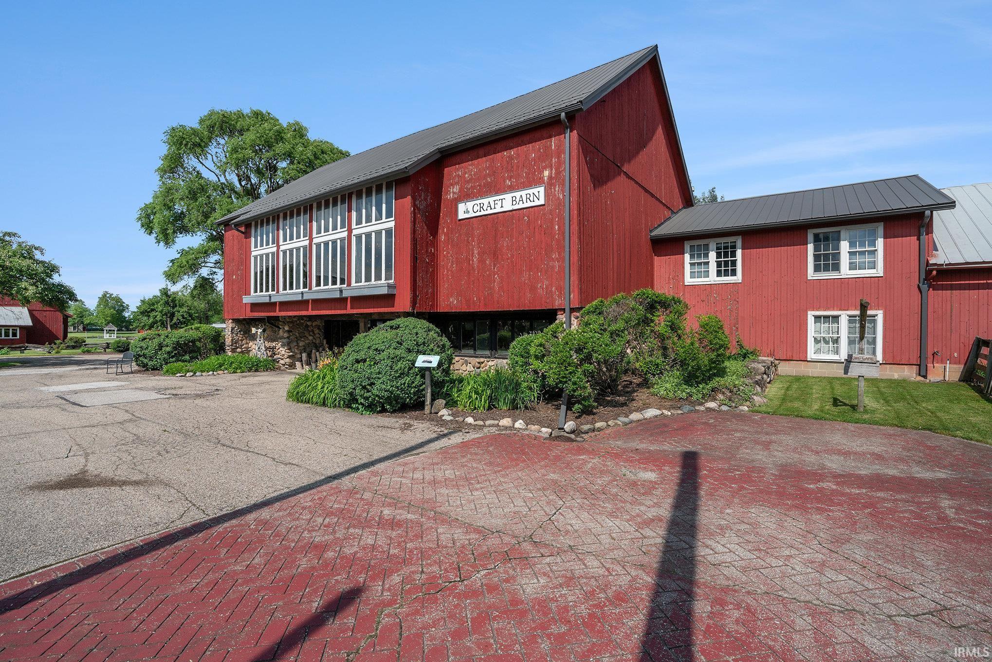 1600 W Market Street Nappanee IN 46550