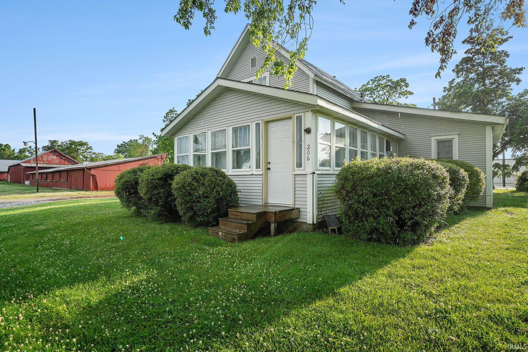 1600 W Market Street Nappanee IN 46550