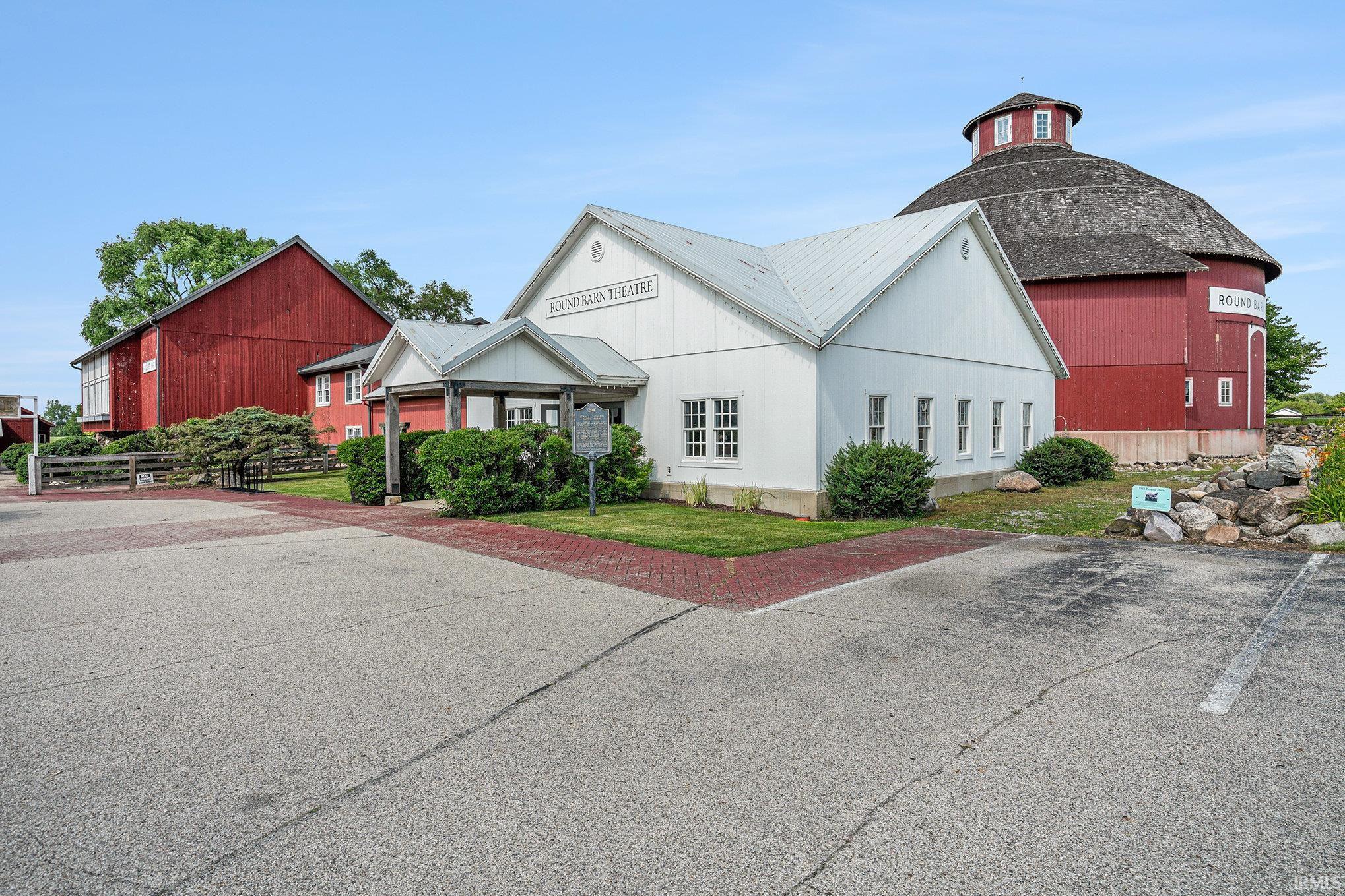 1600 W Market Street Nappanee IN 46550