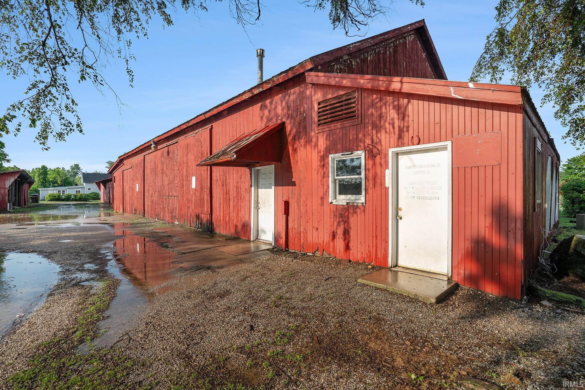 1600 W Market Street Nappanee IN 46550