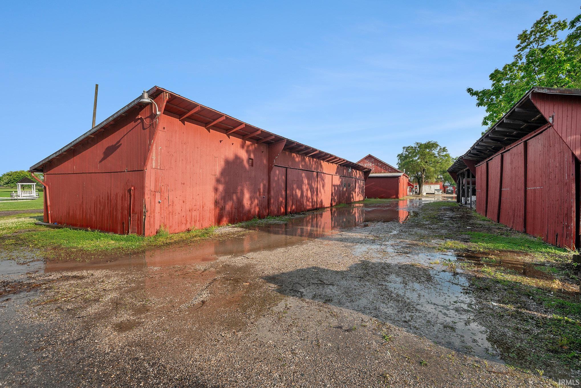 1600 W Market Street Nappanee IN 46550