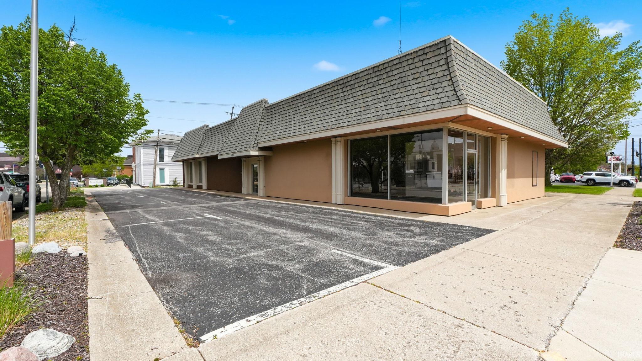 151 S High Street Warsaw IN 46580