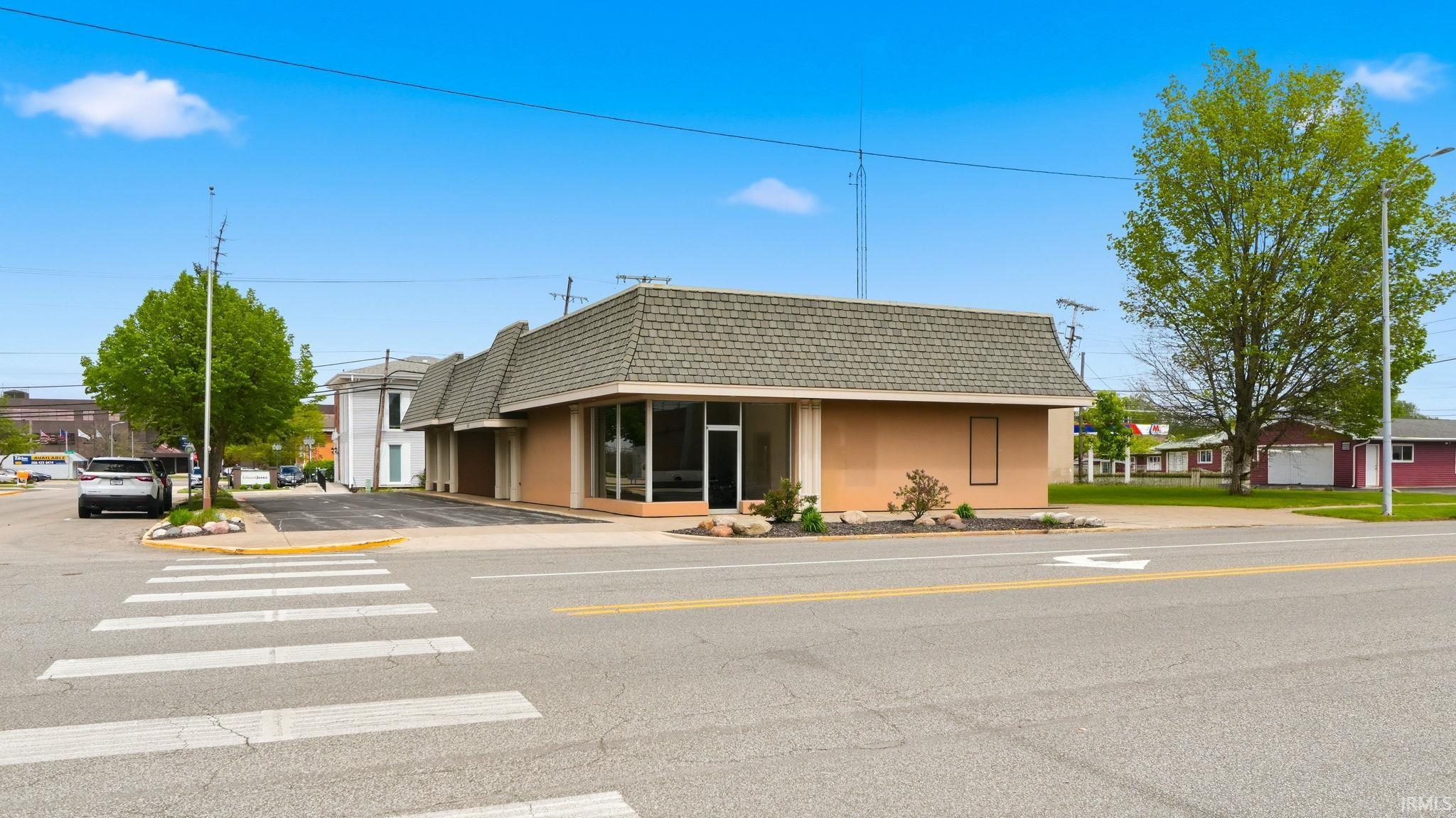 151 S High Street Warsaw IN 46580
