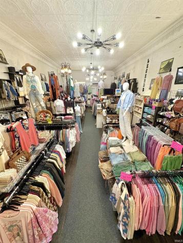 12 N Main St Street Linton IN 47441