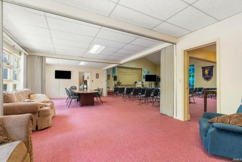 304 W Main Street Syracuse IN 46567