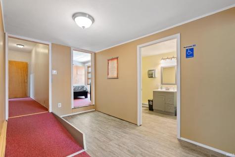 304 W Main Street Syracuse IN 46567