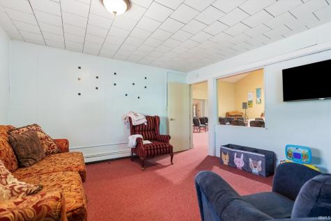 304 W Main Street Syracuse IN 46567