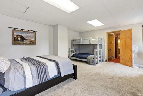 304 W Main Street Syracuse IN 46567