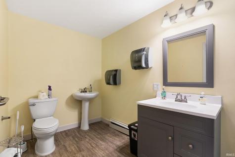 304 W Main Street Syracuse IN 46567