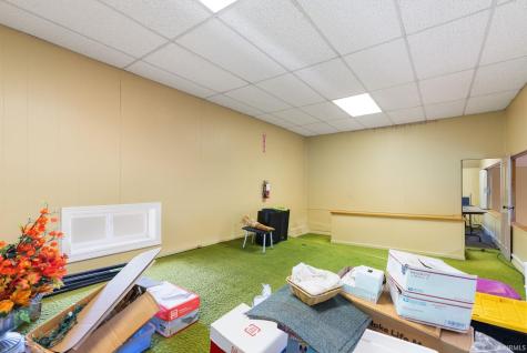 304 W Main Street Syracuse IN 46567