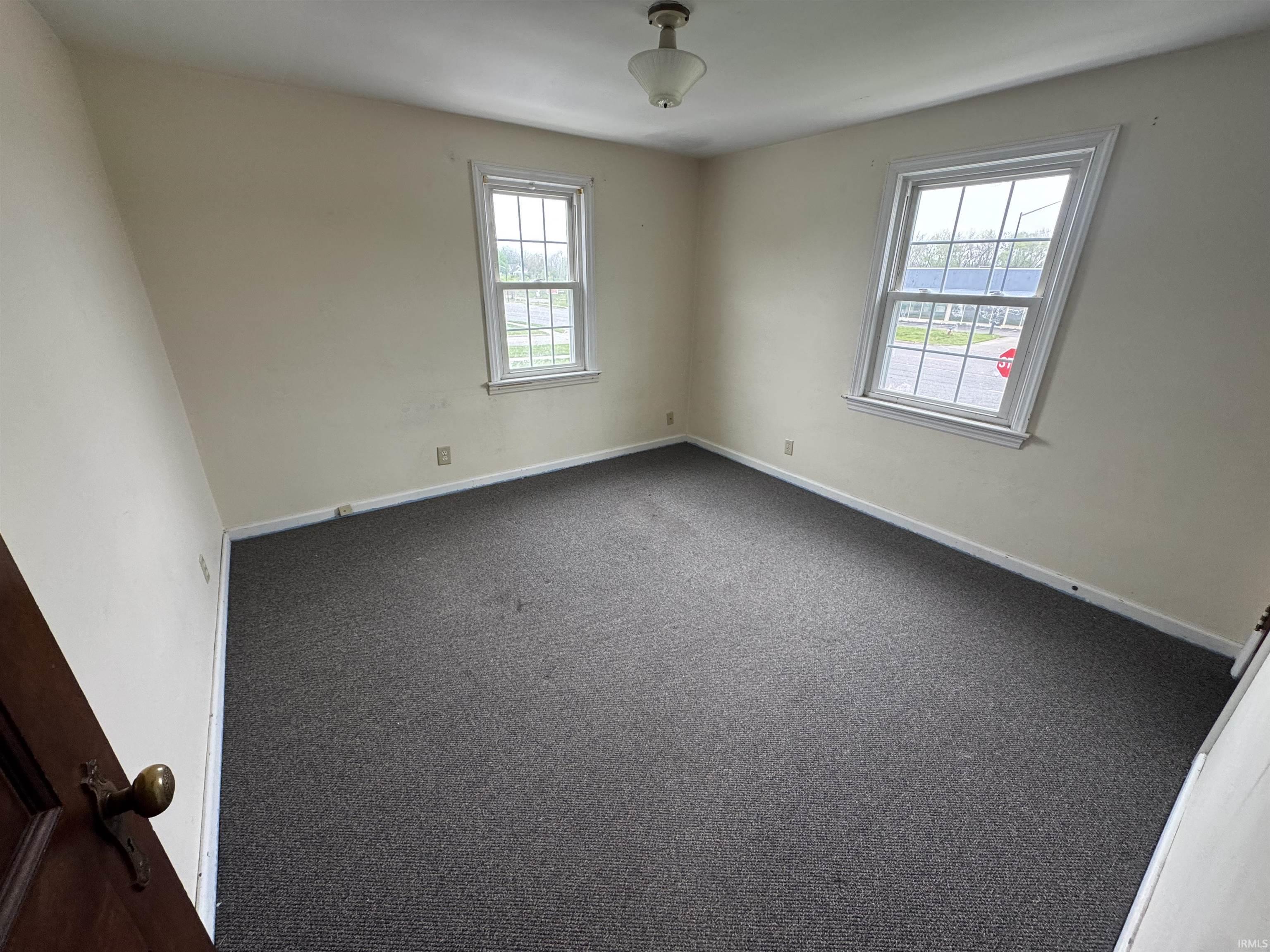 2827 Lincolnway Street Mishawaka IN 46544