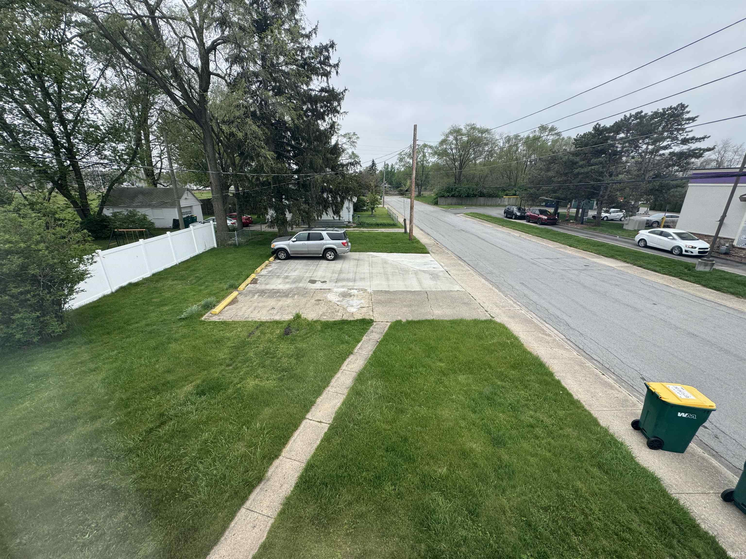 2827 Lincolnway Street Mishawaka IN 46544