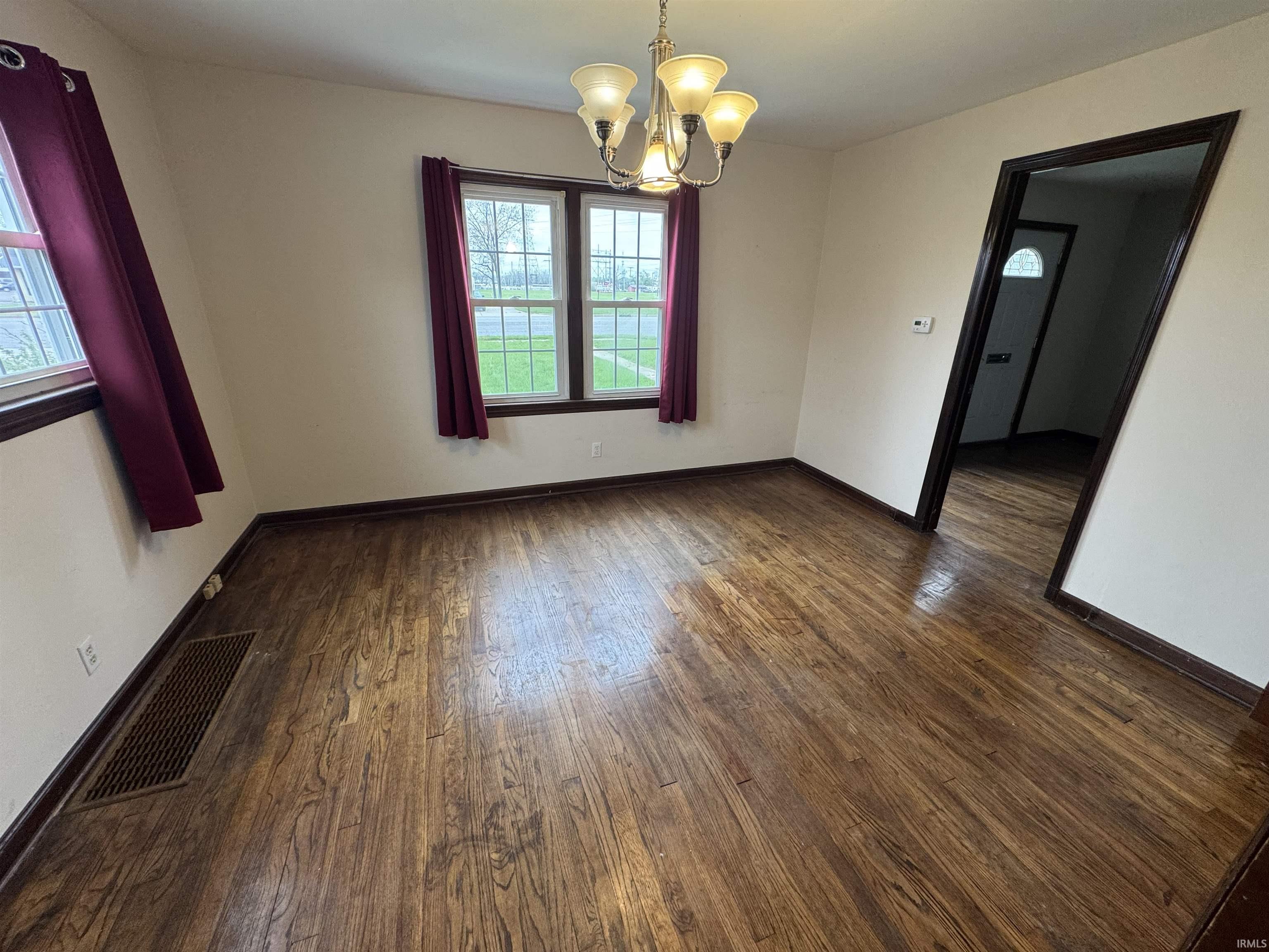 2827 Lincolnway Street Mishawaka IN 46544