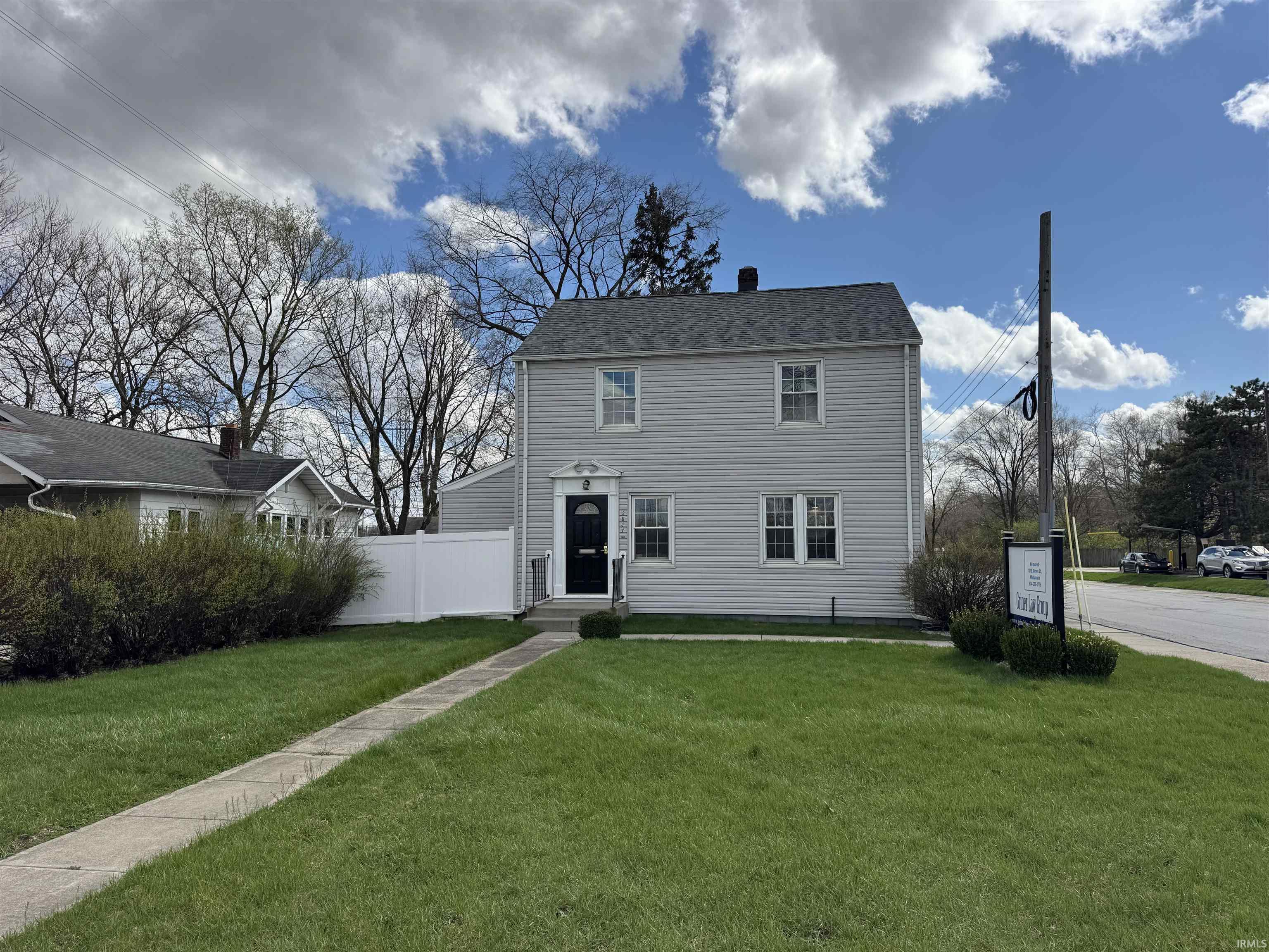 2827 Lincolnway Street Mishawaka IN 46544