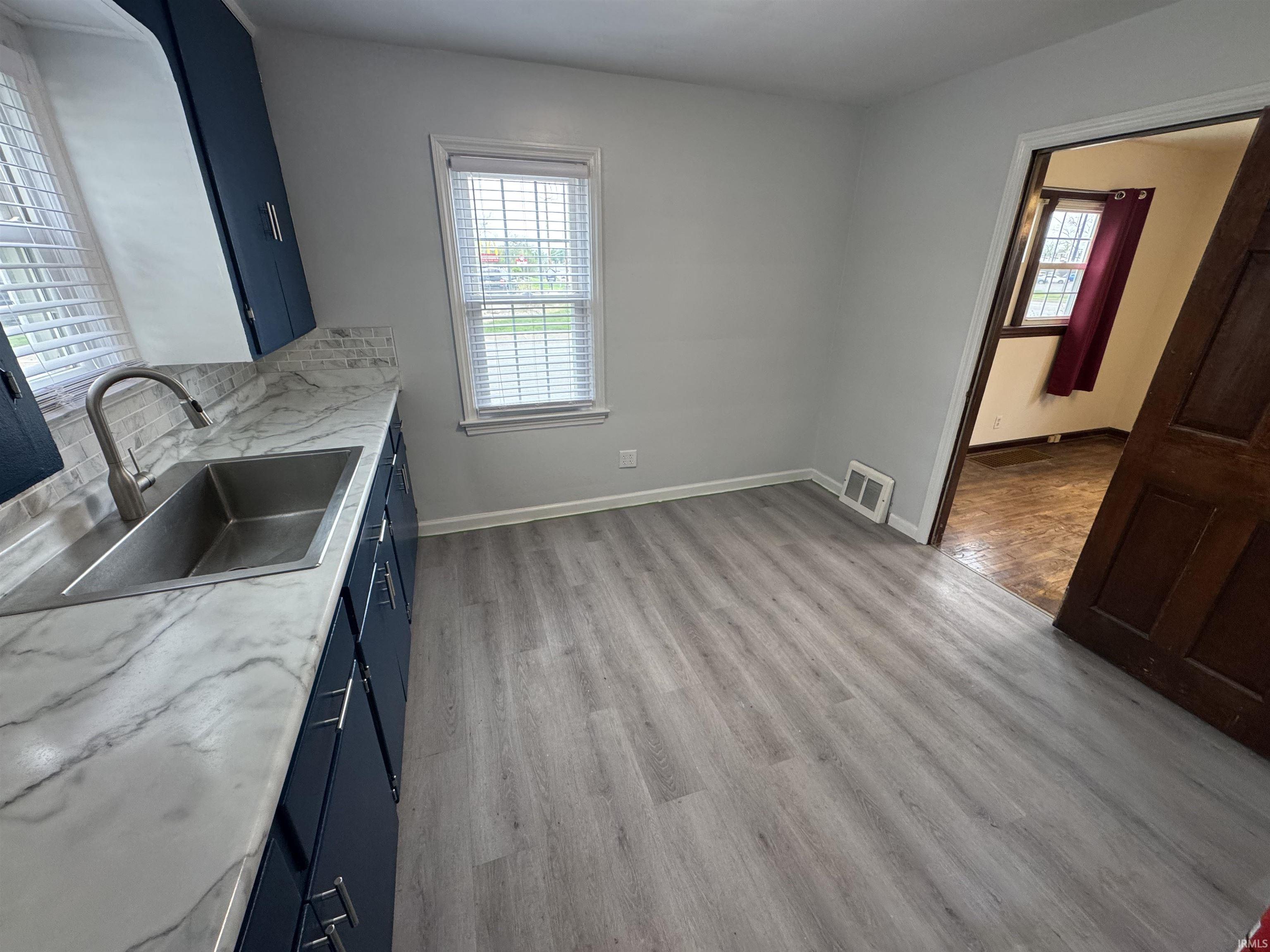 2827 Lincolnway Street Mishawaka IN 46544