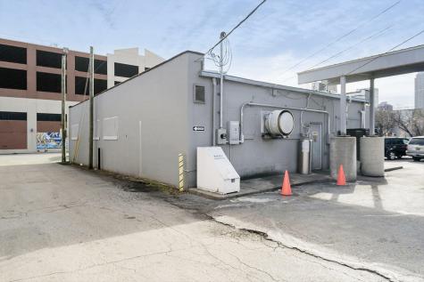 822 N Illinois Street Indianapolis IN 46204