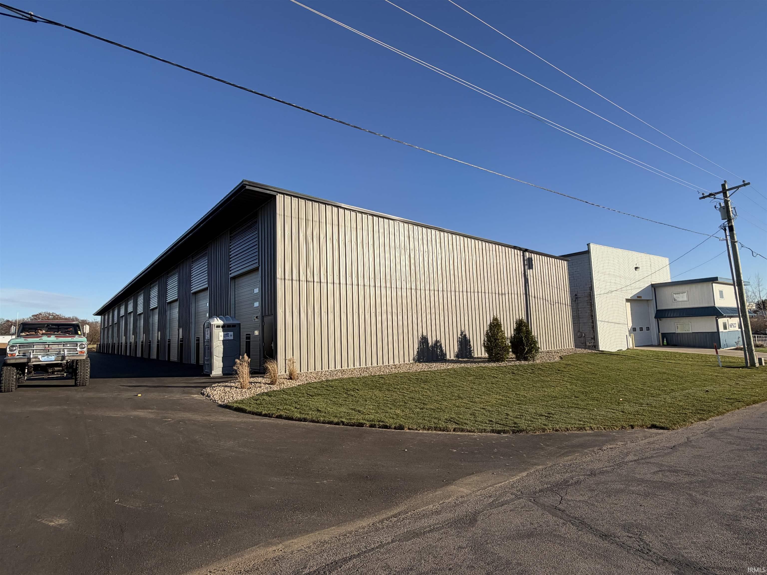 2490 N Rainbow Drive Warsaw IN 46582