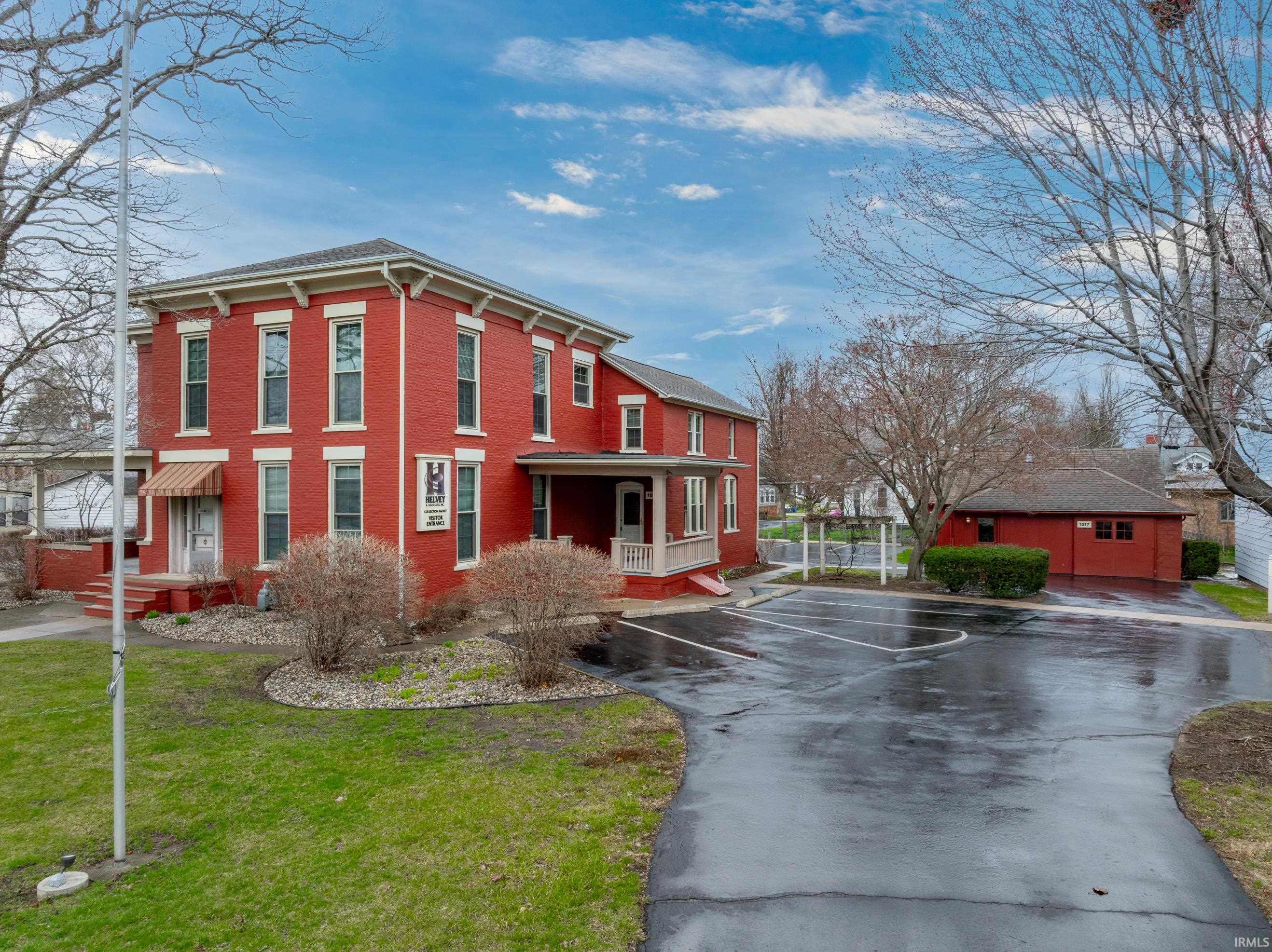 1015 E Center Street Warsaw IN 46580