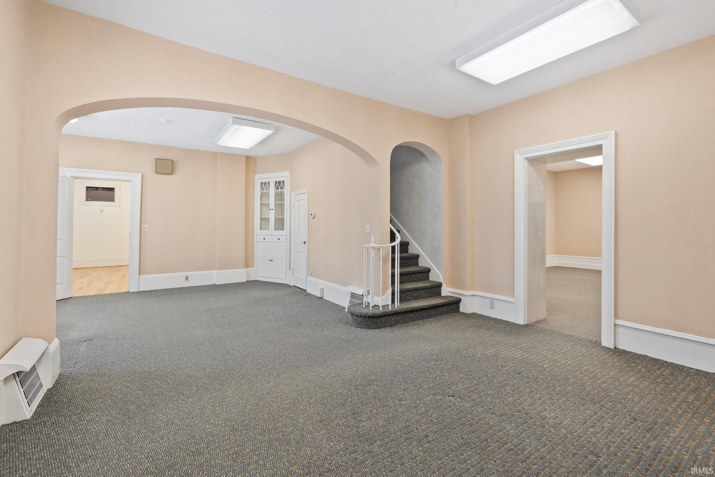 1015 E Center Street Warsaw IN 46580