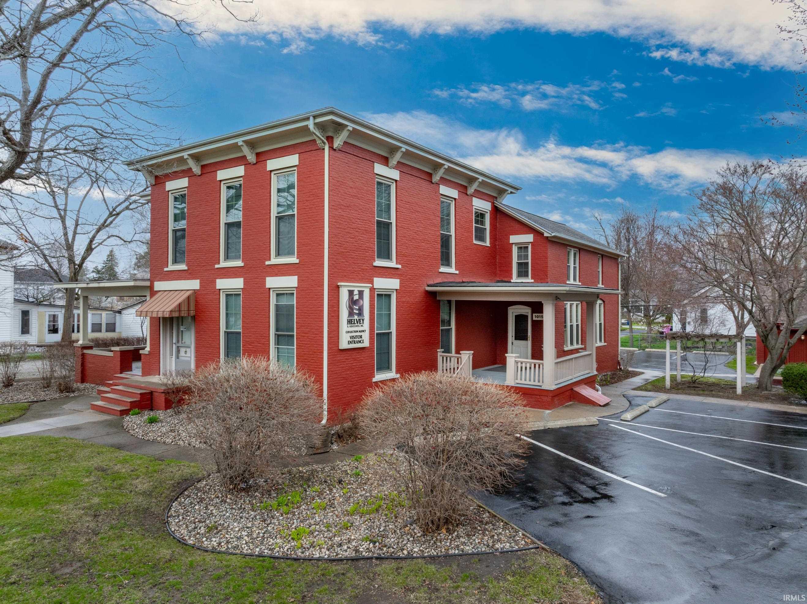 1015 E Center Street Warsaw IN 46580