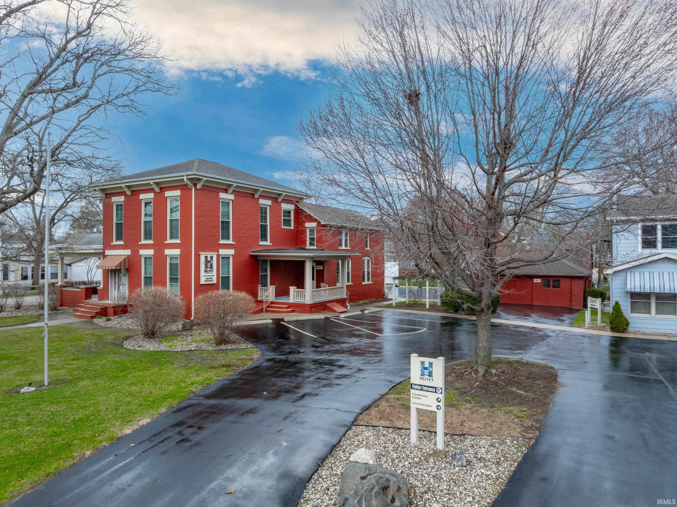 1015 E Center Street Warsaw IN 46580