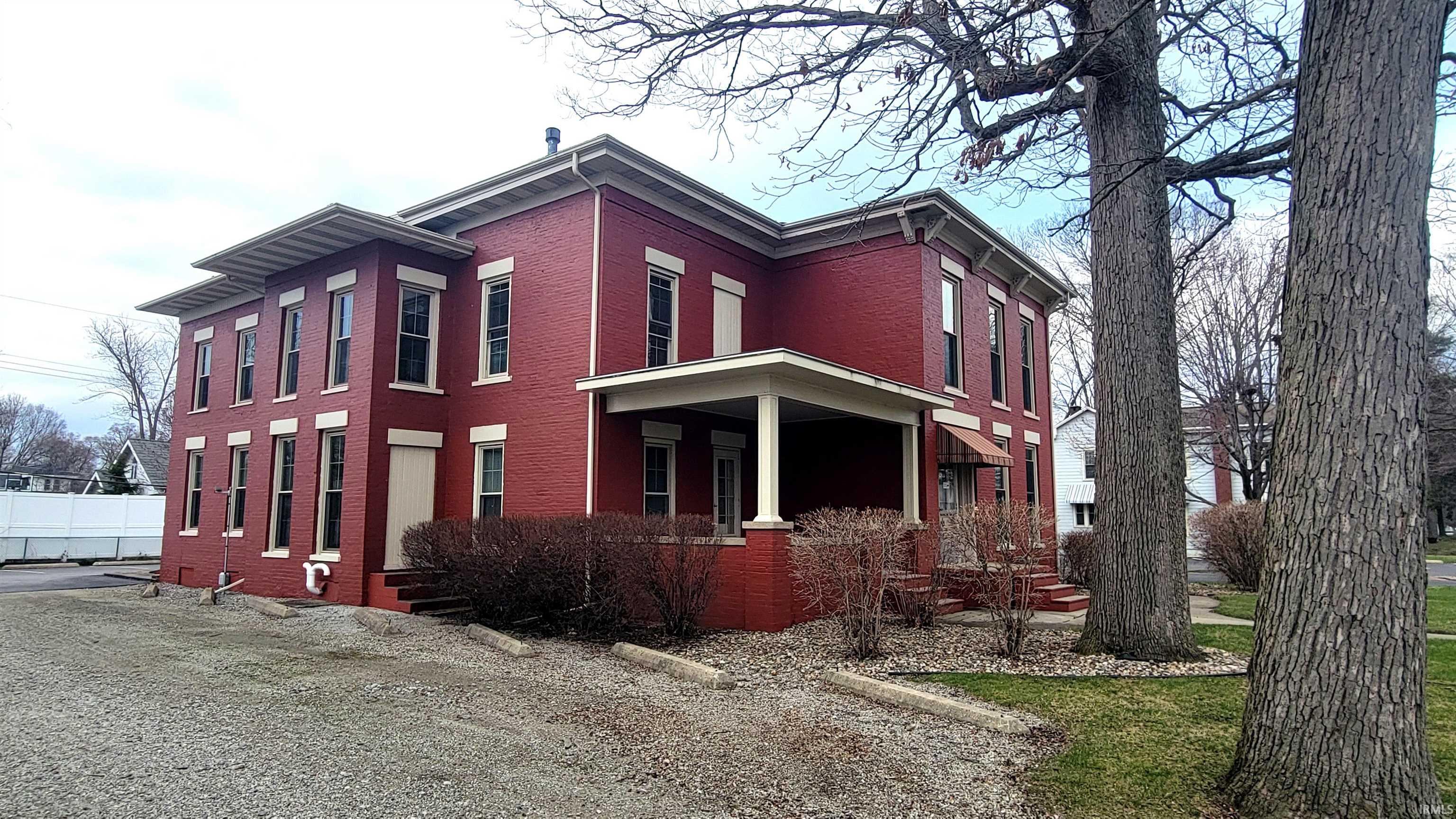 1015 E Center Street Warsaw IN 46580