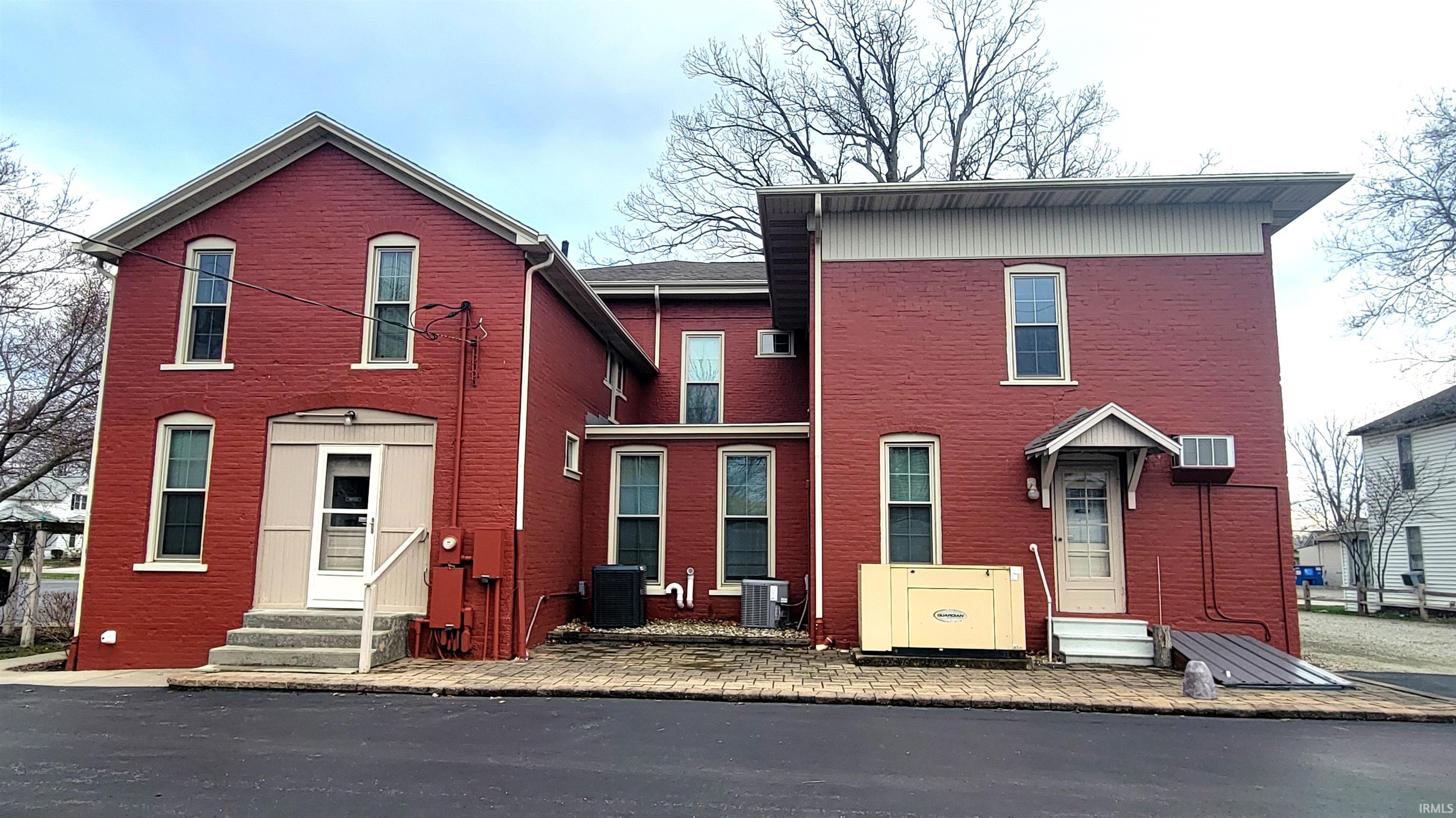 1015 E Center Street Warsaw IN 46580