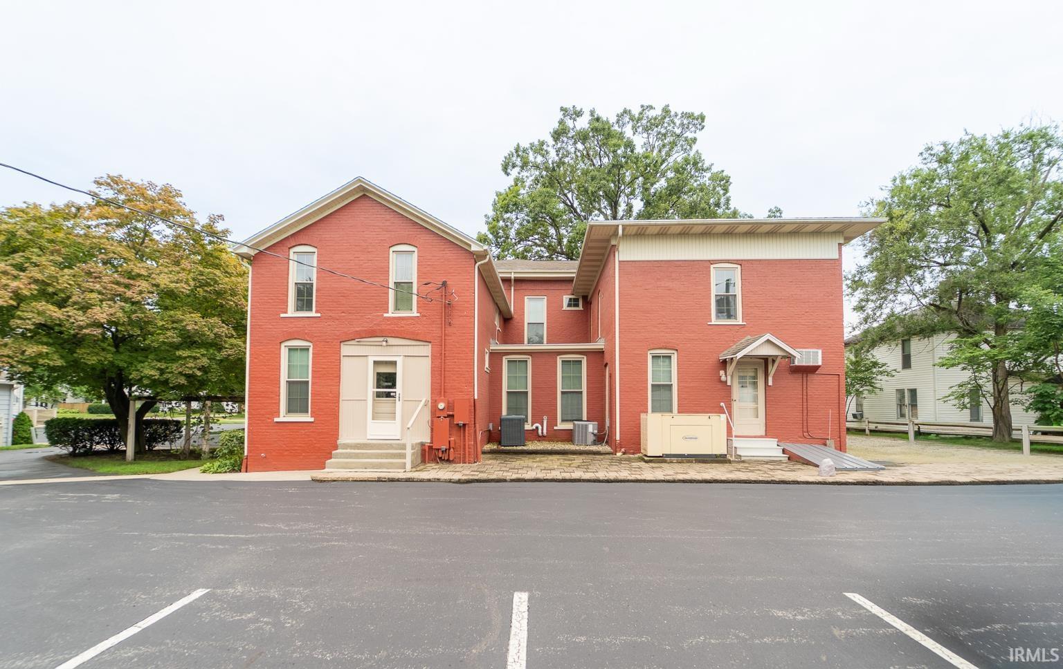 1015 E Center Street Warsaw IN 46580